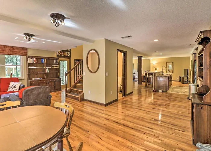 Charming Family Hideaway: 5 Mi To Fsu! Ferienhaus